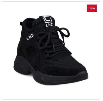 Замша. Размер 37-41. Цвет черный. Цена 3499 со скидкой 2799₽.