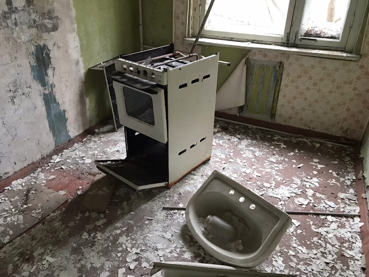 Нашли квартиру в Припяти, где жил дедушка спустя месяц после аварии на ЧАЭС