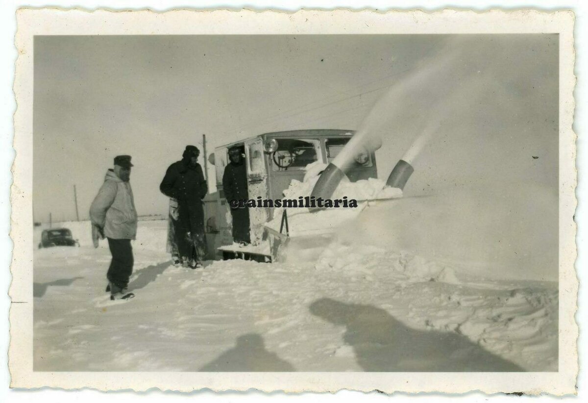 Чистят перемёт.