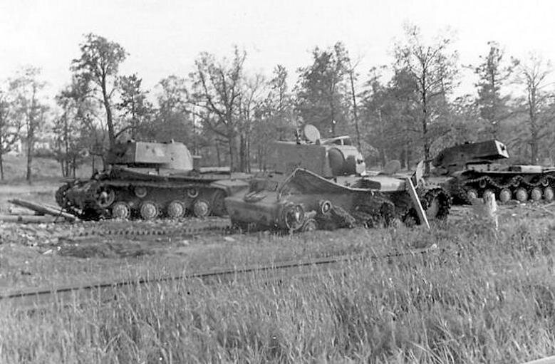 Брошенные КВ-1.Зап.Белорусия июнь 1941 г.