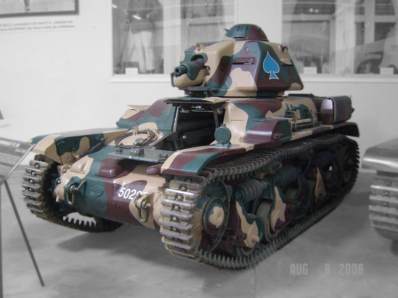  Renault R35 - развитие "старика"  Renault FT 