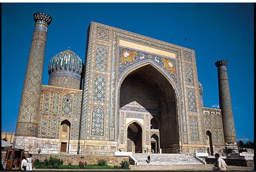 Мечетей в Узбекистане много, и они все очень красивые