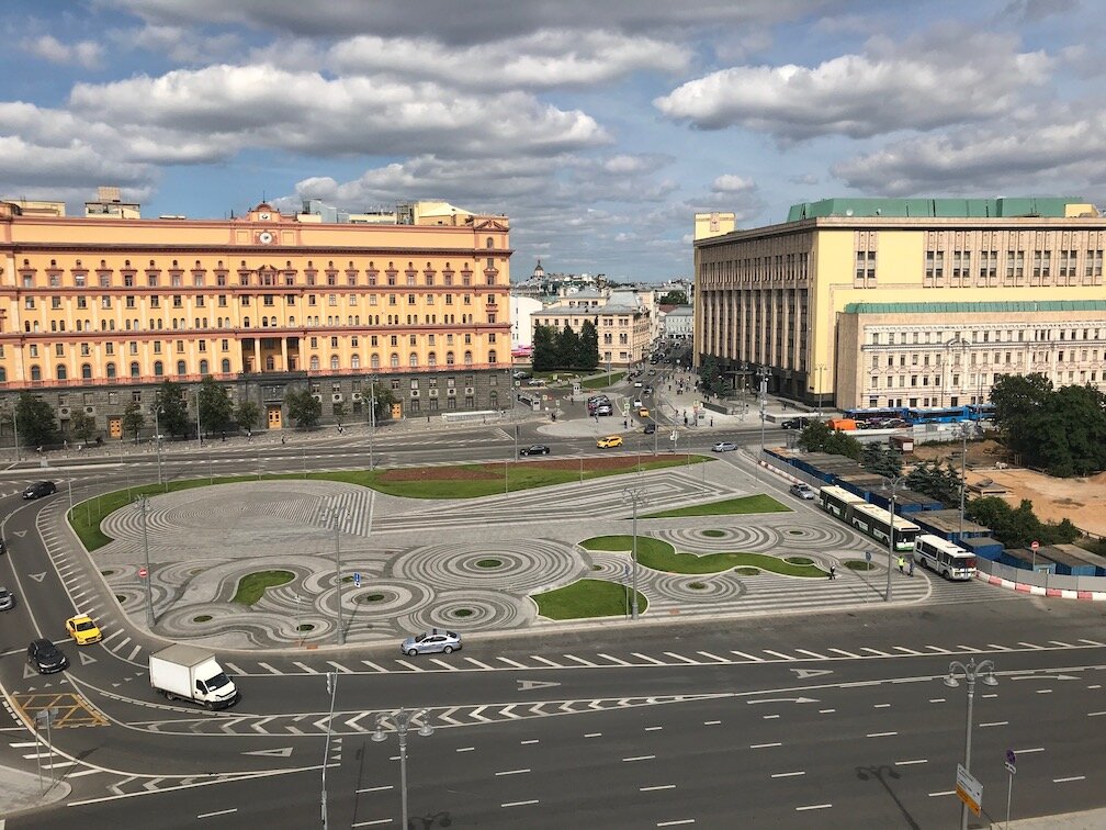 Лубянская площадь москва