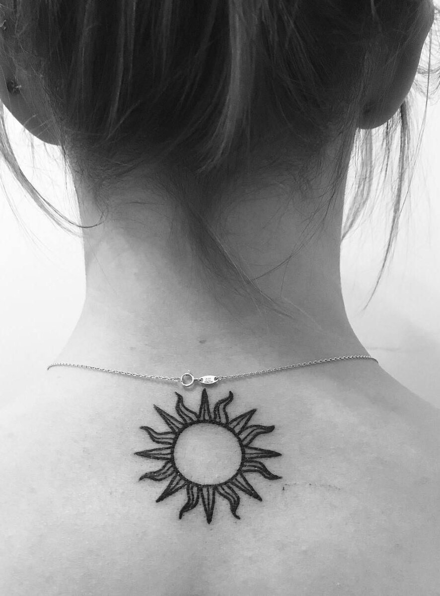 Тату солнце (81 фото) - значение, эскизы татуировок солнце для девушек и мужчин