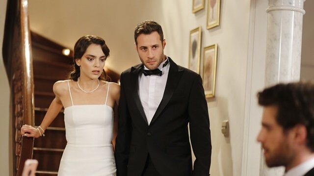 Обожаю мимику всех актеров этого сериала:)