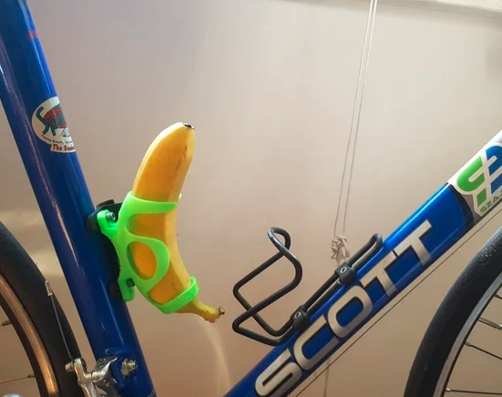 Галерея бананохолдеров. Листай вправо