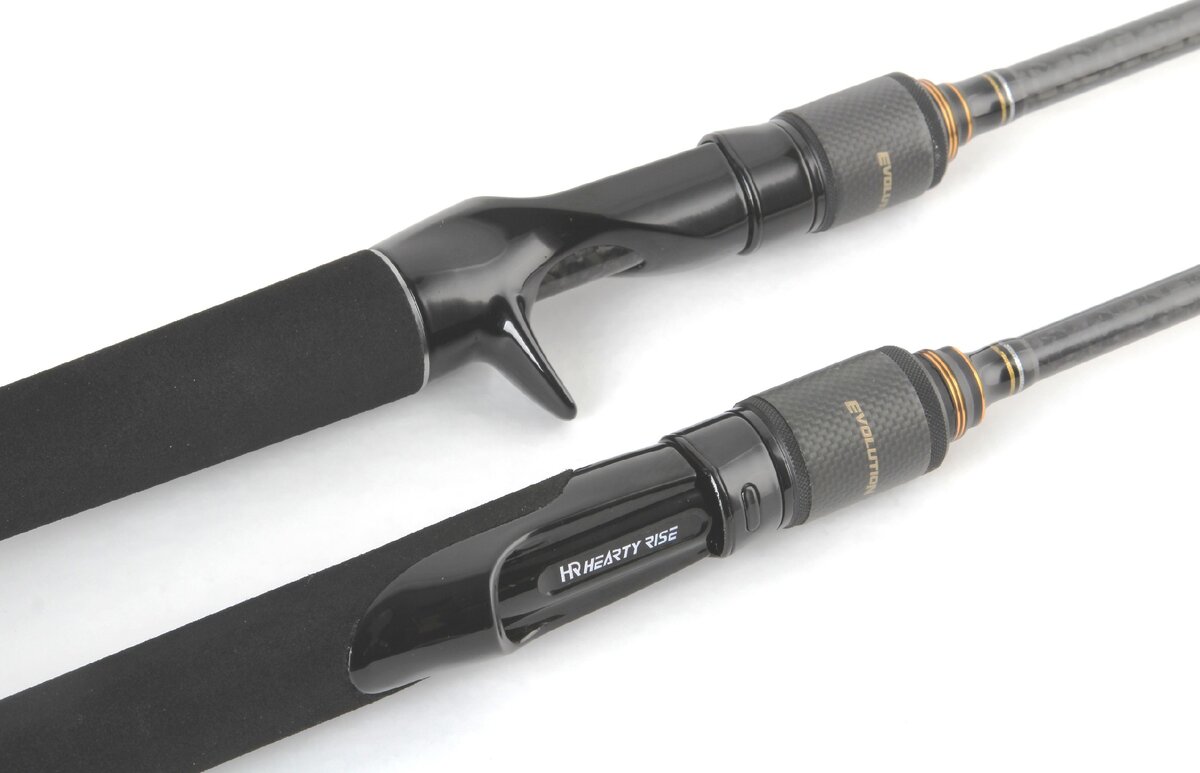 Кастинговое и спиннинговое удилища.