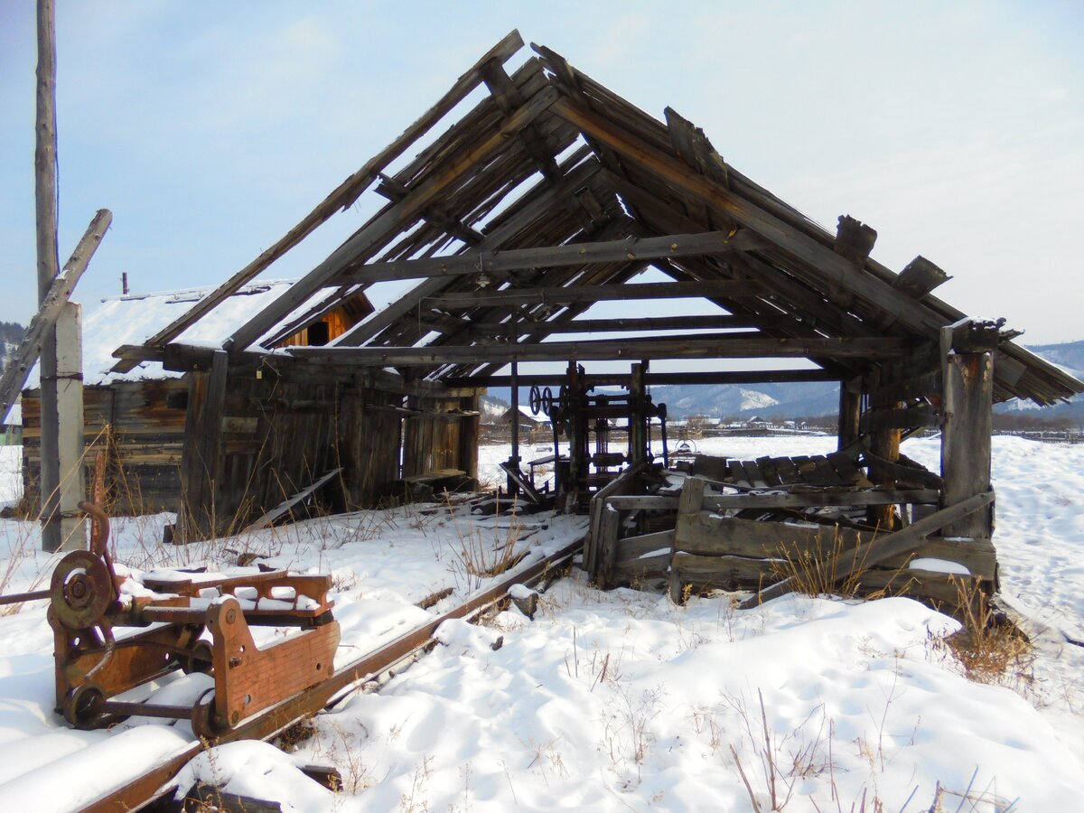 Вот так выглядит колхозная пилорама сейчас.