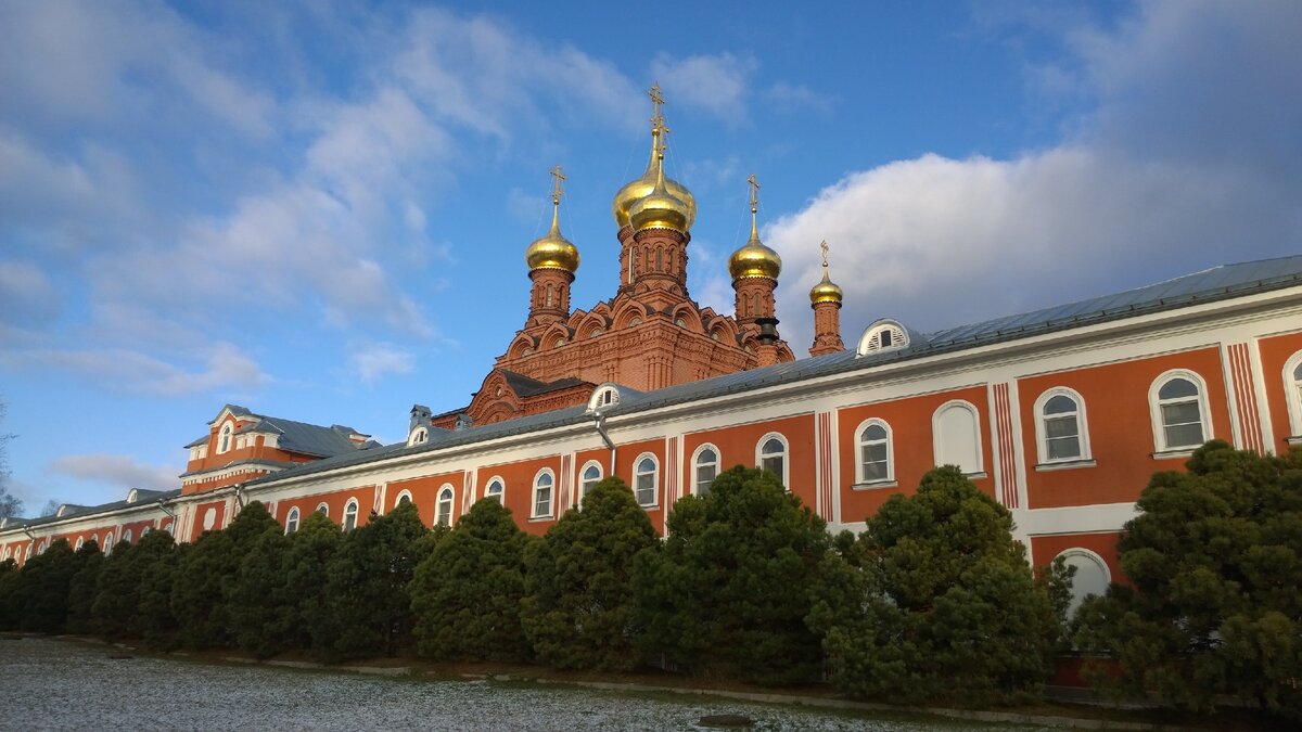 Кельи и Черниговский Собор