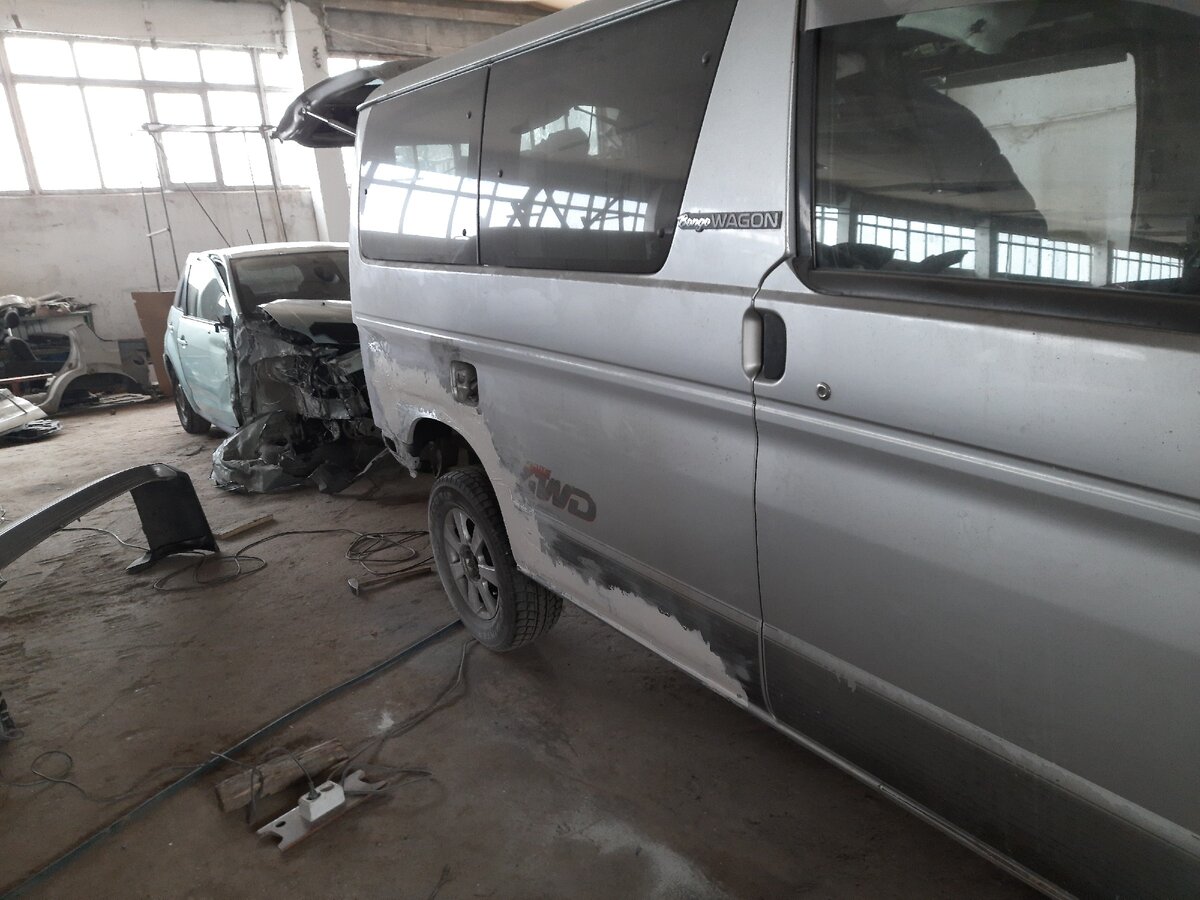 Mazda bongo frendee 98 год борт авто перед кузовными работами