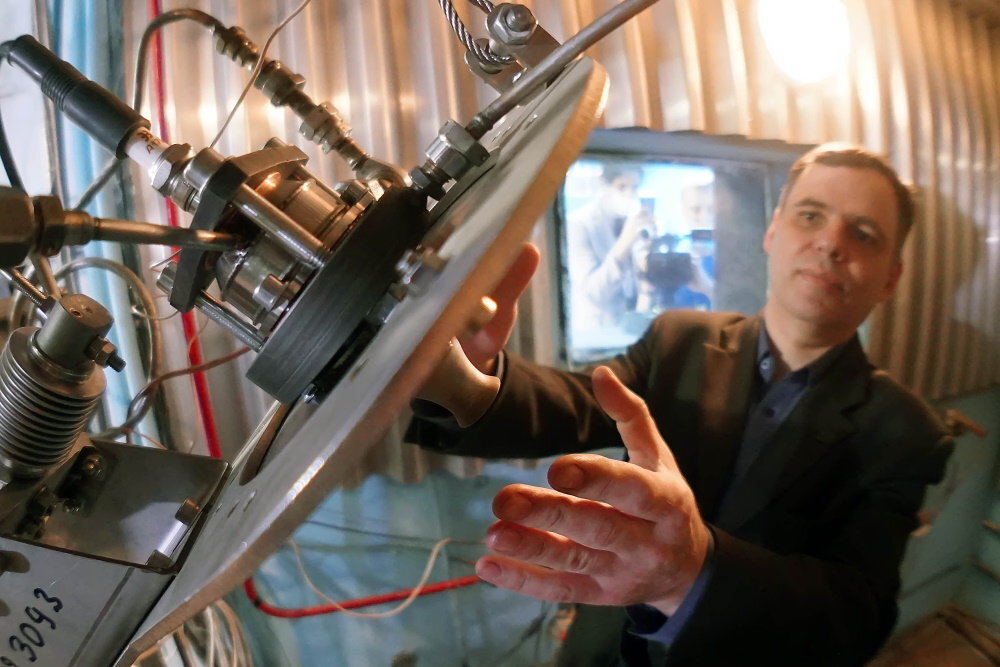 Дорога нового двигателя в космос начинается с испытательного стенда. Фото: Татьяна Андреева