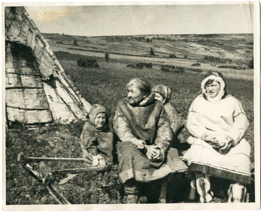 Племена южного урала. Манси 19 век. Ханты (остяки). Манси (вогулы). Коренные народы Урала вогулы манси. Народы Урала вогулы (манси)