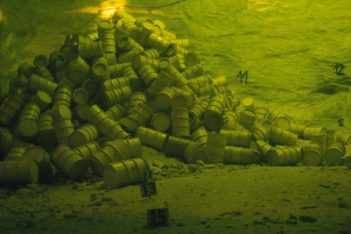 Захоронение отходов в мировом океане. Захоронение радиоактивных отходов в мировом океане. Захоронение отходов в мировом океане. Захоронение радиоактивных отходов в мировом океане. Захоронение отходов в мировом океане.