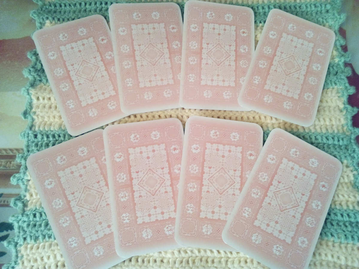 Восемь закрытых вариантов прогноза. Выбирайте свой слева-направо: верхний ряд позиции 1-4, нижний ряд позиции 5-8. Фото автора