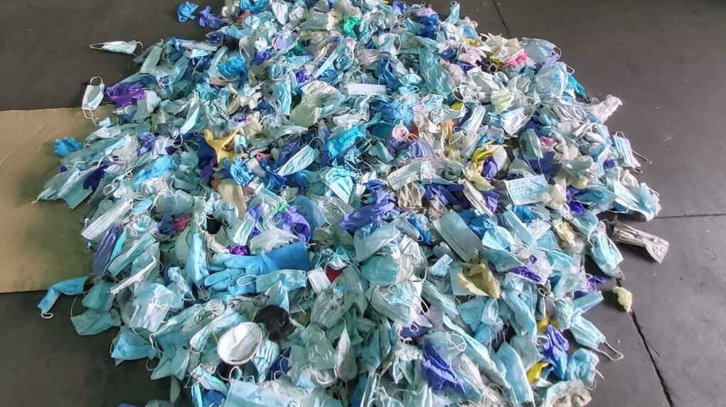 Пластиковые отходы. Маски какие отходы
