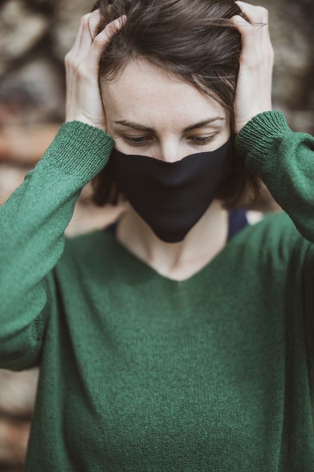 Маски и куары вспоминаю с теплотой, а фотографию взял на unsplash