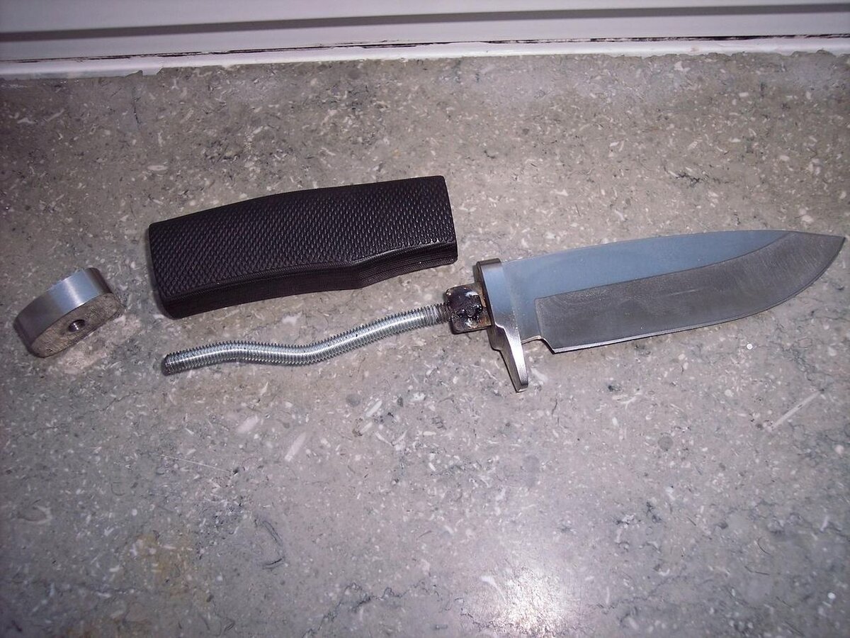 Мегакрутой нож для выживания