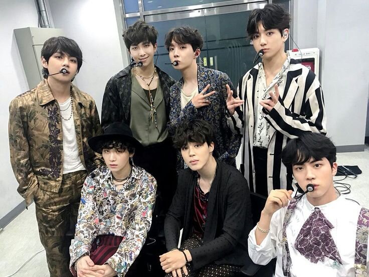 Музыка BTS трогает сердца всех и каждого. Фото взято из интернета.