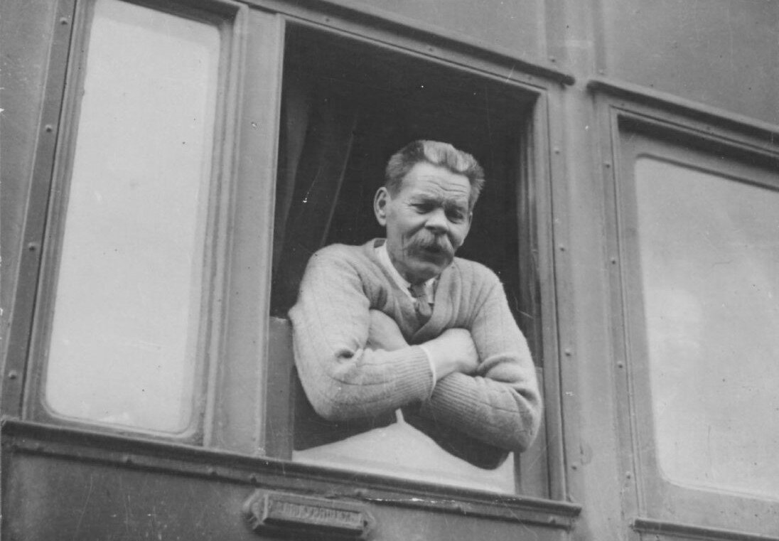 Максим Горький в поезде. Фото: ru.wikipedia.org