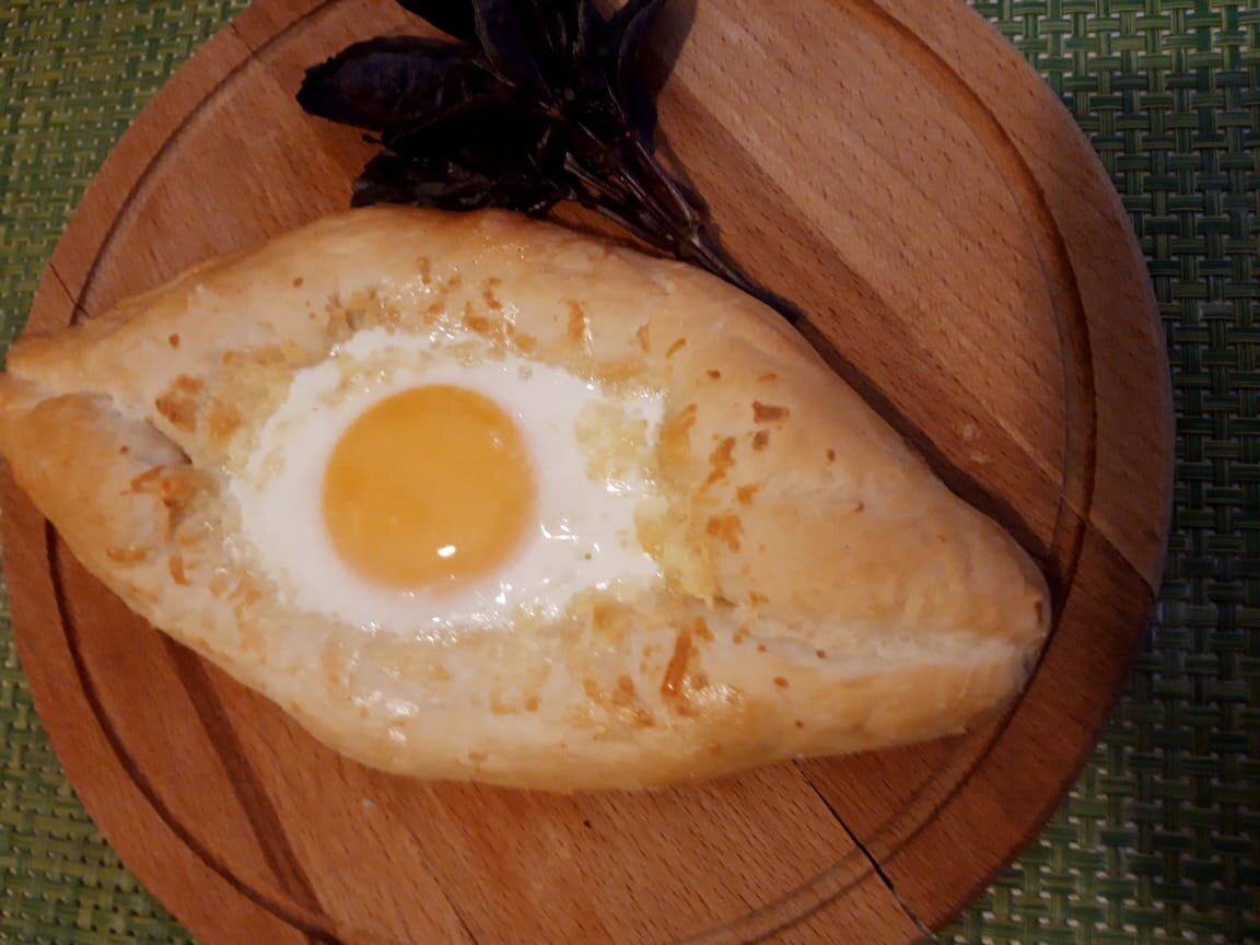 Хачапури по-аджарски