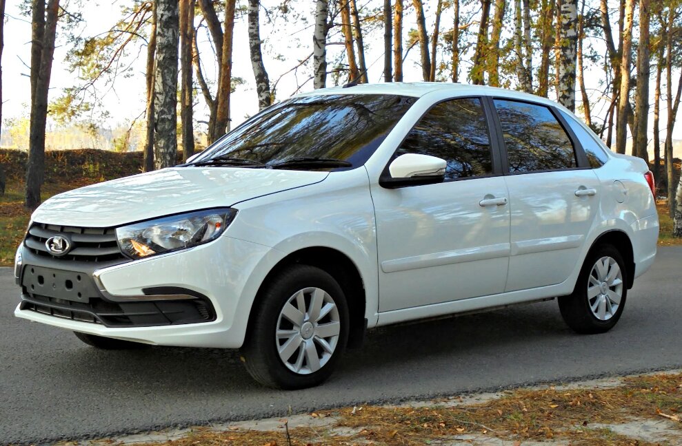 Честный деревенский отзыв про Ладу Гранту. Хорошая машина или нет ...