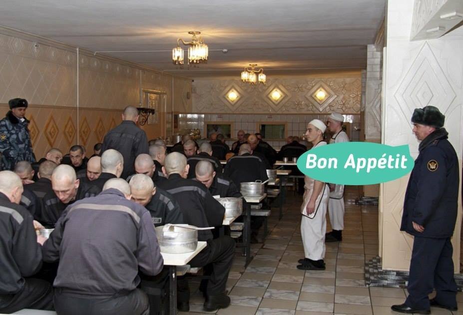 Как двух голубков спалили в столовой? Подпишись!