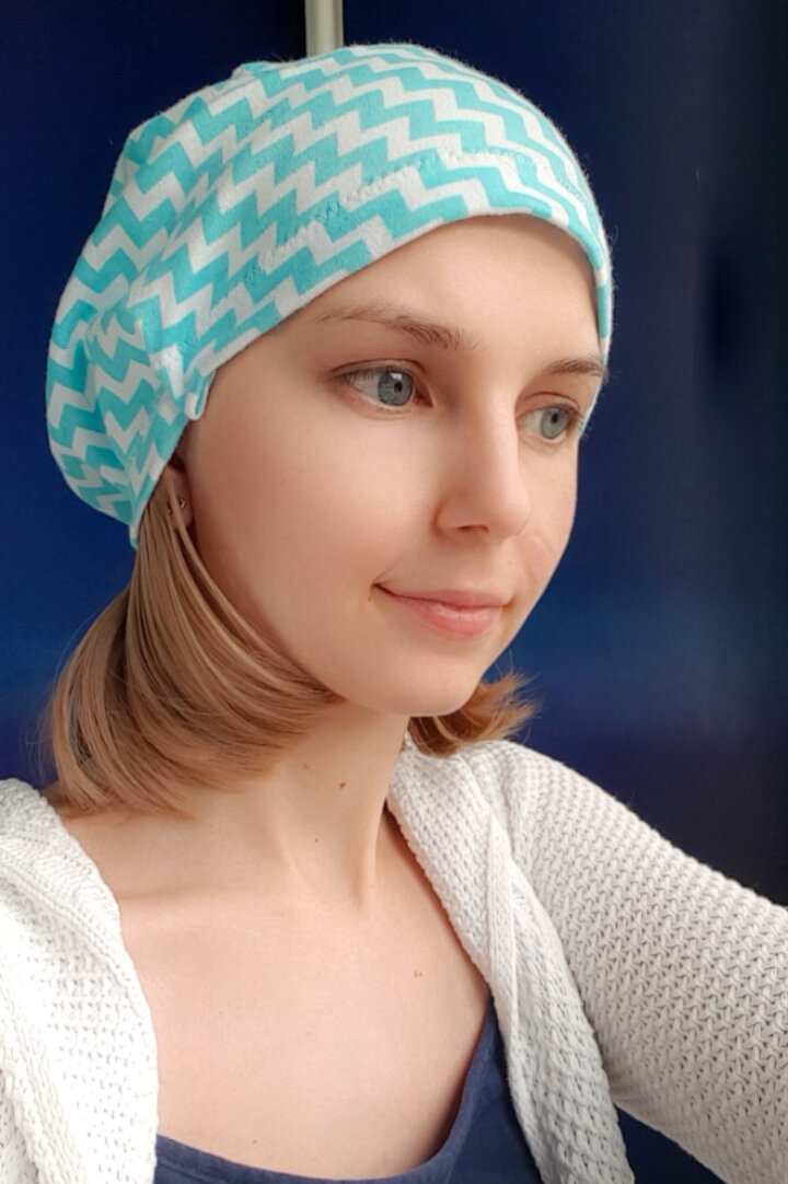 Хитрая шапочка с волосами.