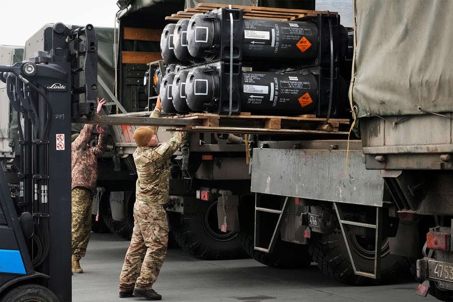 А пока поставки западного оружия Укрптне идут полным ходом.