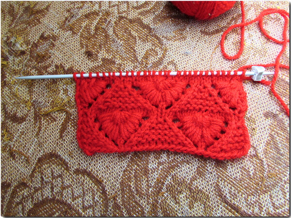 Узор "Маргаритки" ("Ромбы с цветочками"). Лицевая сторона узора