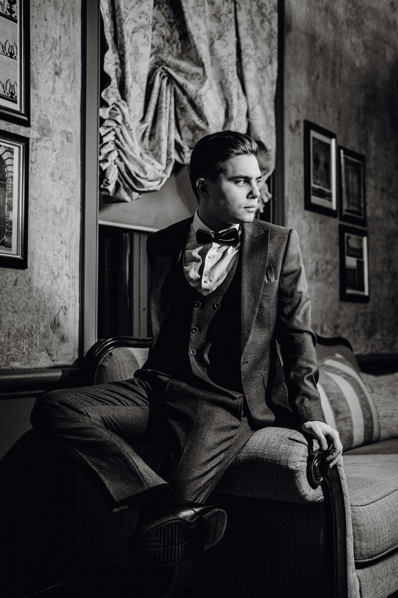 Часто слышу от прекрасного пола, что мужчина должен быть чуть красивее обезьяны. Интересно, многие ли девушки хотели бы быть рядом с такими чудовищами? Это только в сказках про принцессу и чудовище все выглядет красиво, но и чудовище в конце превращается в прекрасного принца. 