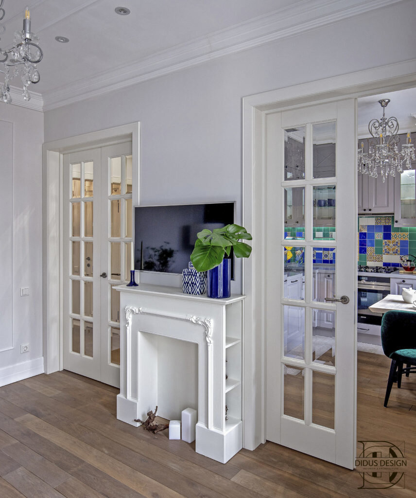 Нескучный интерьер на 50 кв.м. Классика и насыщеные цвета в яркой двушке