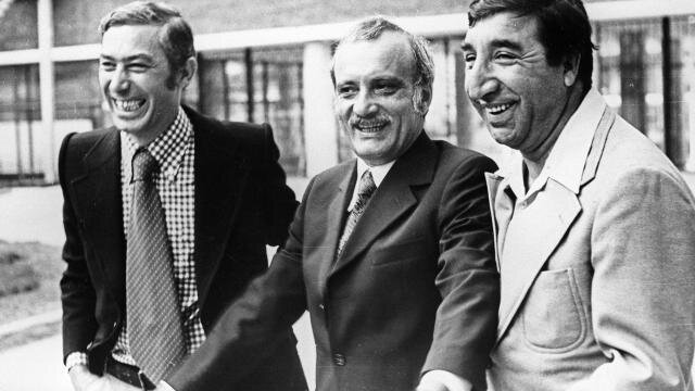 Сыгравшие в «Мимино» главные роли Вахтанг Кикабидзе и Фрунзик Мкртчян стали после фильма любимцами советской публики. Фото: РИА Новости/И. Гневашев