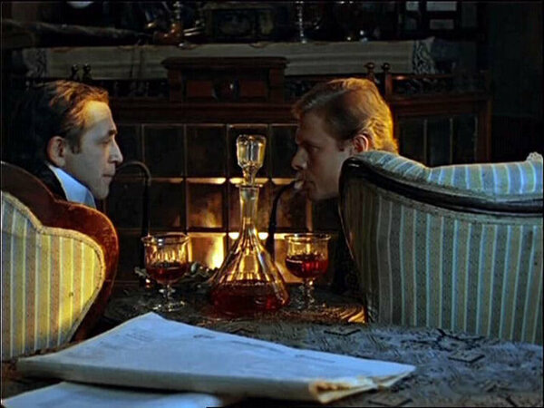 Ш. Холмс и Ватсон у камина.