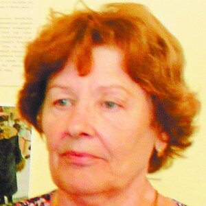 — Это Москва до событий 1812 года — конца правления Екатерины II, периода правления Павла I и начала правления Александра I, — ​рассказывает директор Музейно-­краеведческого центра «Дом Батенькова» Елена ЛЕВИНА. — ​Это время называют периодом красоты и славы. Тогда происходили большие изменения в культуре, моде, стиле жизни. Выпускались новые газеты, журналы, книги. Облик Москвы менялся. Уходил древнерусский стиль. Появлялись широкие улицы, ансамбли в классическом стиле. Сохранилось большое количество воспоминаний иностранцев, которые посещали в то время Москву. Многие называли её азиатским городом из-за яркого смешения стилей, элементов культуры, необыкновенной архитектуры, особой нарядности. Всё это поражало и восхищало.