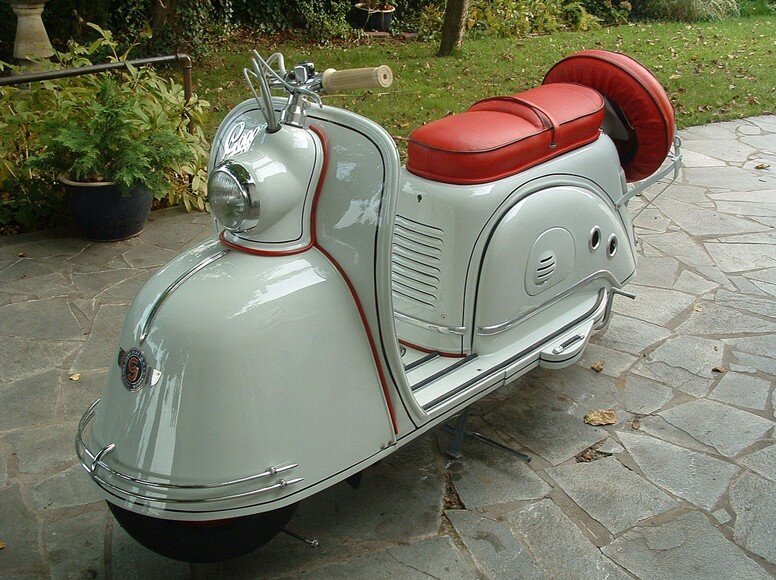 Опытный вариант советского мотороллера Тула