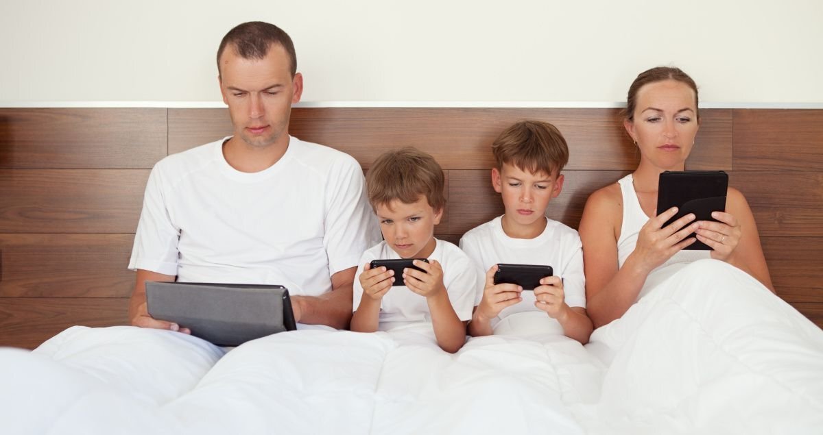 Обычный вечер стандартной семьи