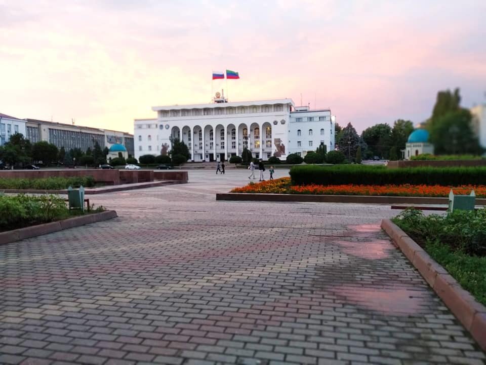 Площадь махачкалы фото