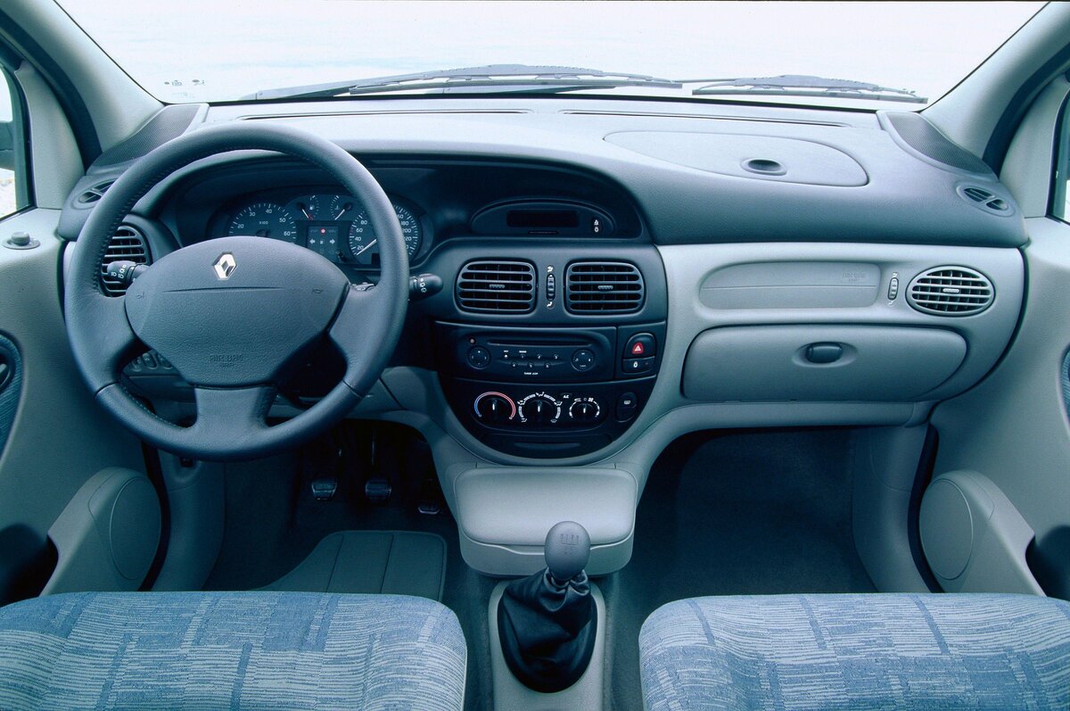 Салон Renault Scenic I