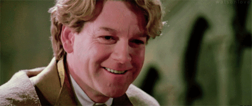 Лично у меня его улыбка вызывает рвотный рефлекс :X