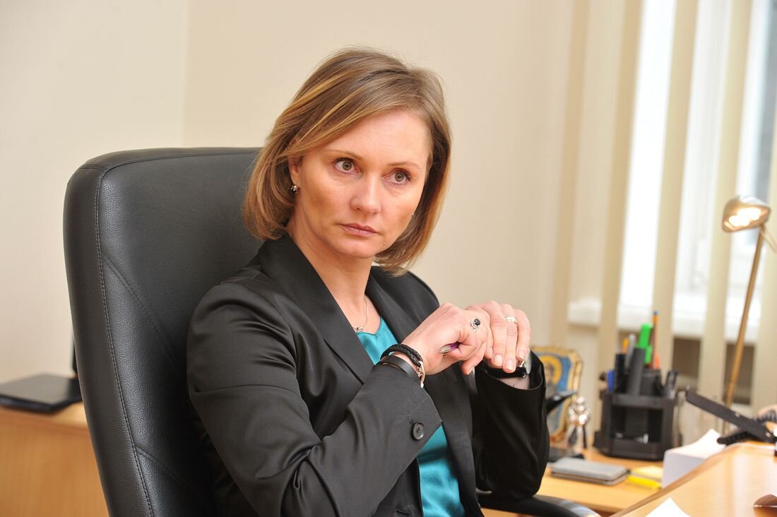 
1-е место в мире по количеству самоубийств среди ПОЖИЛЫХ людей, ДЕТЕЙ и ПОДРОСТКОВ.
1-е место в мире по числу разводов и рождённых вне брака детей.
1-е место в мире по числу абортов и числу детей,брошенных родителями.
1-е место в мире в мире по числу взяток при поступлении в ВУЗы.
1-е место в мире по числу умерших от алкоголизма и табакокурения.
1-е место в мире по смертности от заболеваний сердечно-сосудистой системы.
2-е место в мире по продажам ПОДДЕЛЬНЫХ ЛЕКАРСТВ.
1-е место в мире по ПОТРЕБЛЕНИЮ ГЕРОИНА(21% мирового производства)
1-е место в мире по количеству АВИАКАТАСТРОФ( в 13 раз больше среднемирового уровня
1-е место в мире ПО АБСОЛЮТНОЙ УБЫЛИ НАСЕЛЕНИЯ.
1-е место в мире по потреблению спирта и спирто-содержащих продуктов.
1-е место в мире по продаже крепкого алкоголя
1-е место в мире по продаже табака
159-е место по уровню политических прав и свобод.