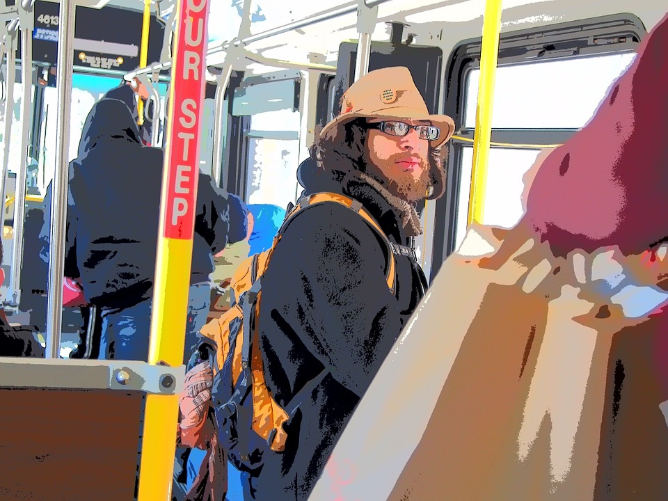 Quelle: https://pixabay.com/ru/illustrations/%D0%B0%D0%B2%D1%82%D0%BE%D0%B1%D1%83%D1%81-%D0%BD%D0%B5%D0%B7%D0%BD%D0%B0%D0%BA%D0%BE%D0%BC%D0%B5%D1%86-%D0%BC%D0%B5%D1%88%D0%BE%D0%BA-%D1%87%D0%B5%D0%BB%D0%BE%D0%B2%D0%B5%D0%BA-958091/