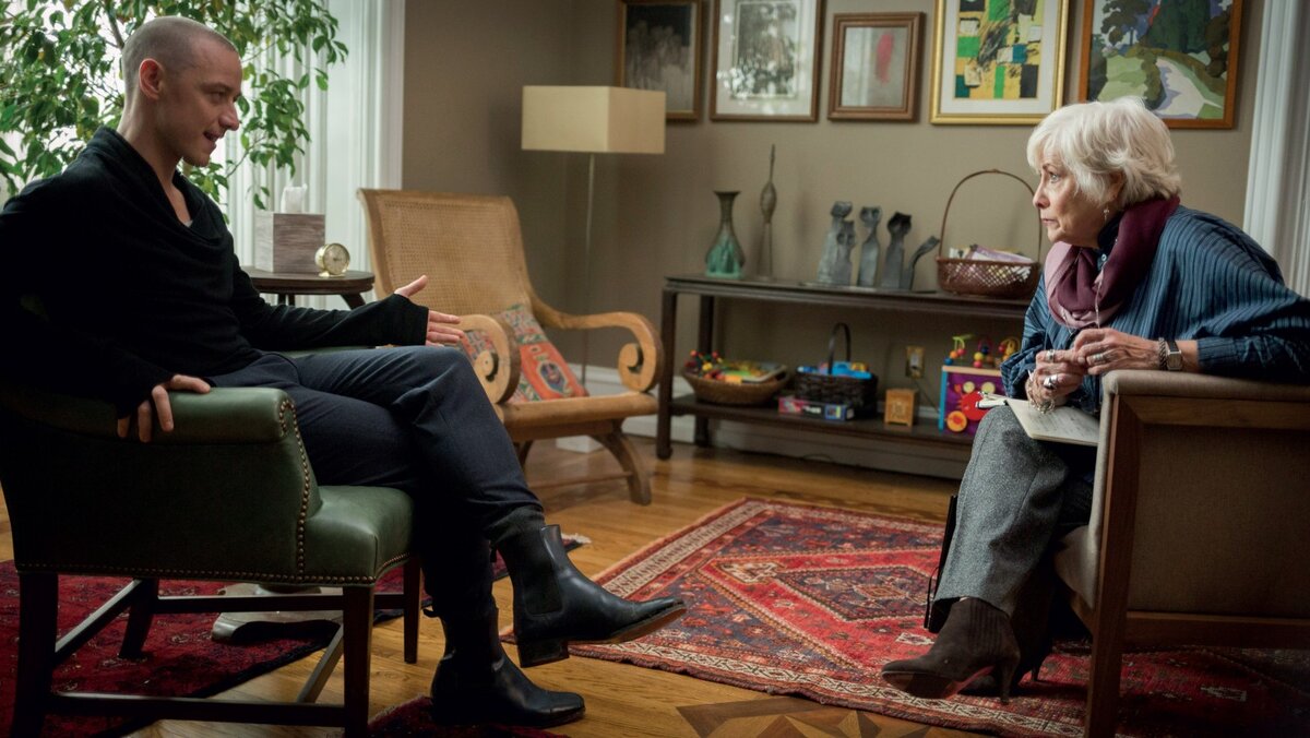 кадр из фильма "Сплит"