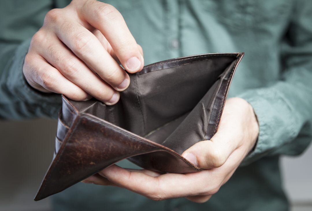 "Деньги-зло. Придешь в магазин и прямо зла не хватает."