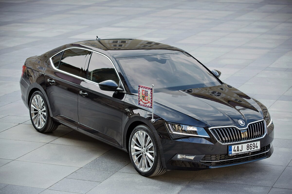 Škoda Superb лимузин