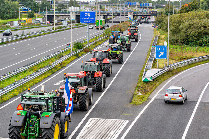 фото из Твиттера