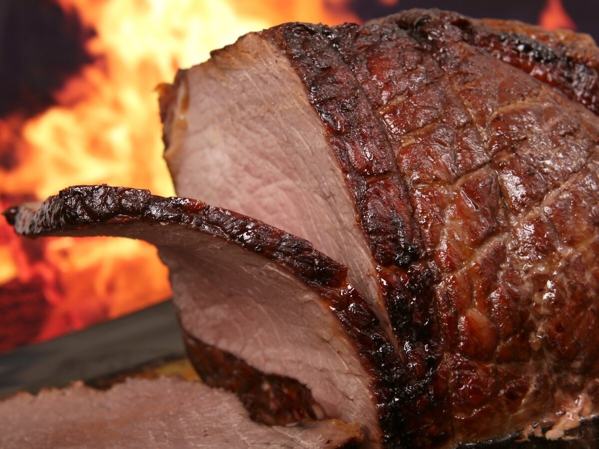 Источник фото: https://get.pxhere.com/photo/silhouette-abstract-restaurant-home-summer-roast-orange-dish-food-red-cooking-color-fresh-kitchen-bbq-barbeque-flame-fire-romantic-colorful-christmas-healthy-meat-lunch-barbecue-pork-cuisine-beef-health-chef-steak-bone-grill-lamb-thanksgiving-flaming-england-sunday-yorkshire-fat-nutrition-british-english-britain-roasting-mutton-organic-grilled-pudding-joint-roasted-unhealthy-grilling-venison-red-meat-rib-eye-steak-charbroiled-roast-beef-animal-source-foods-kobe-beef-sirloin-steak-brisket-carne-asada-819288.jpg