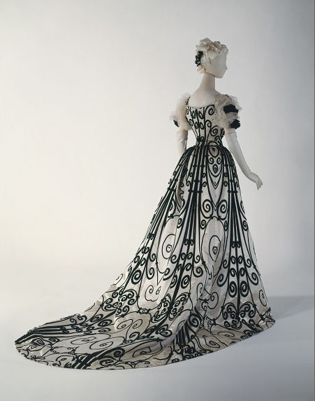 Платье от дома Ворта, 1898-1900. Из коллекции музея Метрополитен (Нью-Йорк)