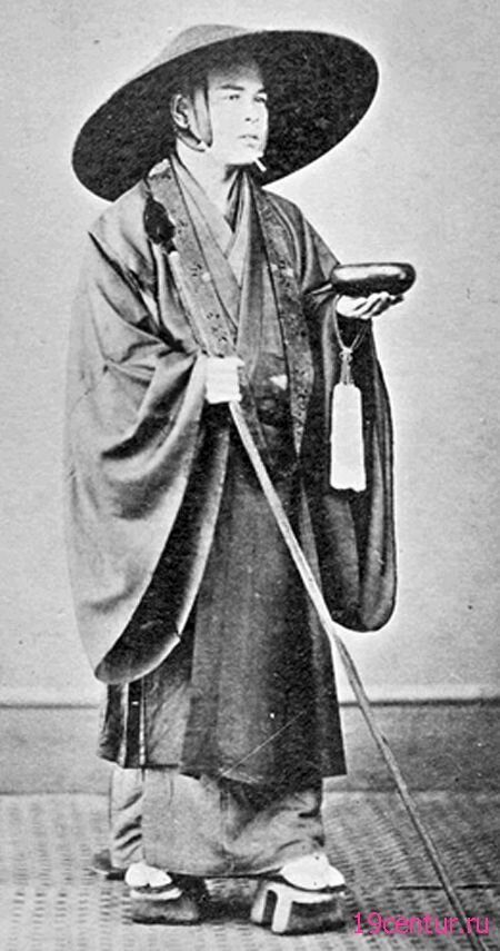 Монах   https://www.pinterest.nz/pin/72339137742906603/ 