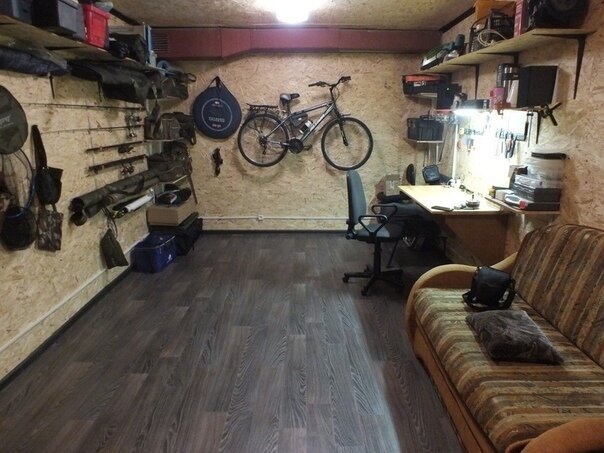 Мужчина превратил гараж в дом отдыха.Фото До/После.