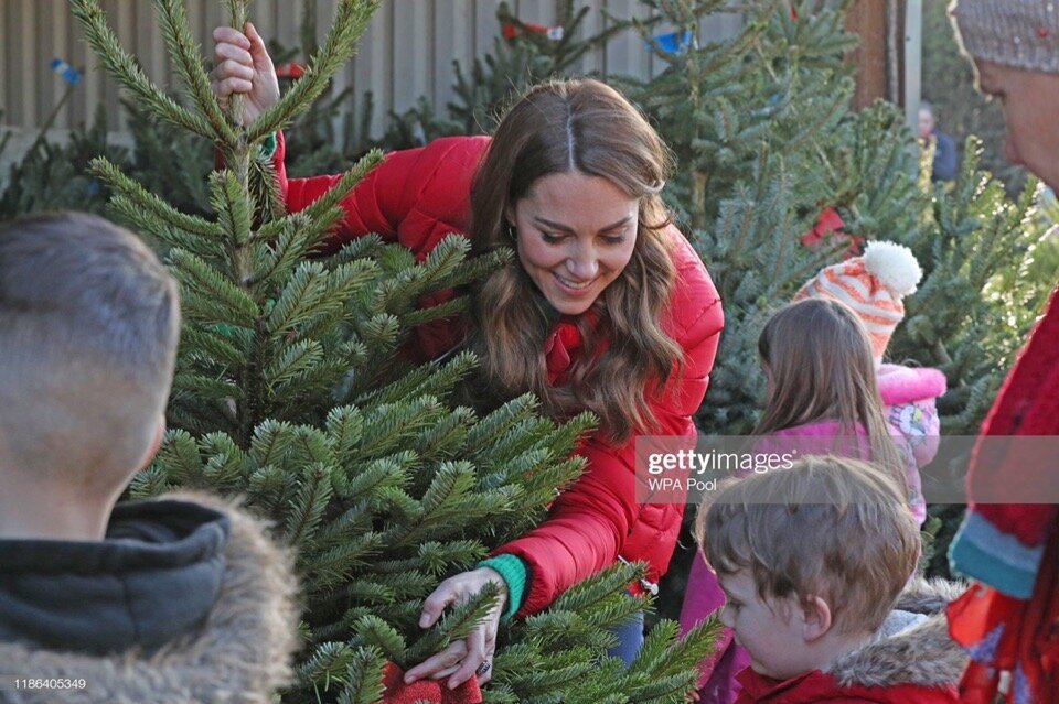 Кейт Миддлтон создаёт рождественское настроение детям из приюта